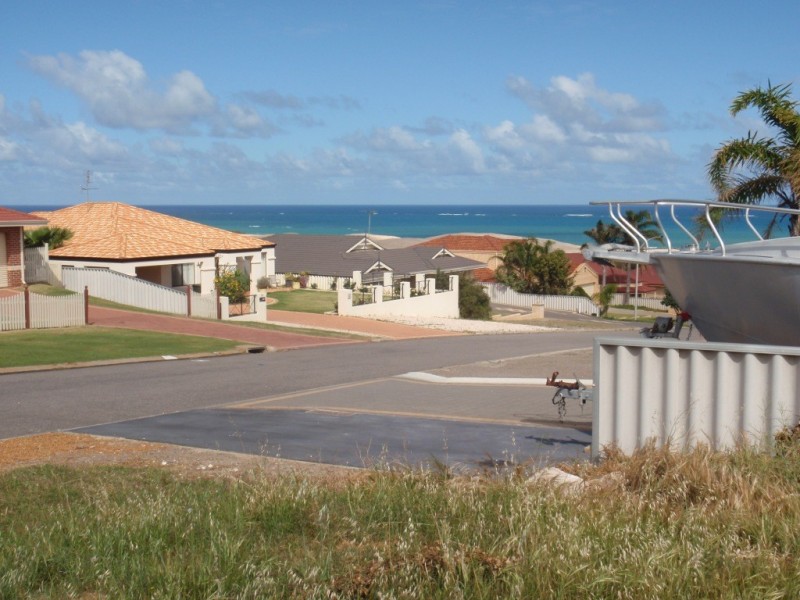 15 Pelican Rise, Wandina WA 6530