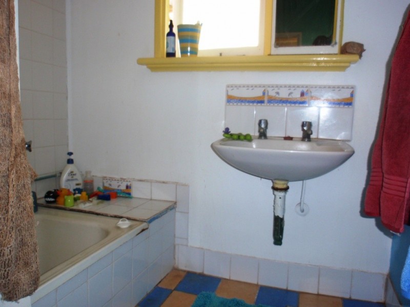 36 Crowther Street, Beachlands WA 6530