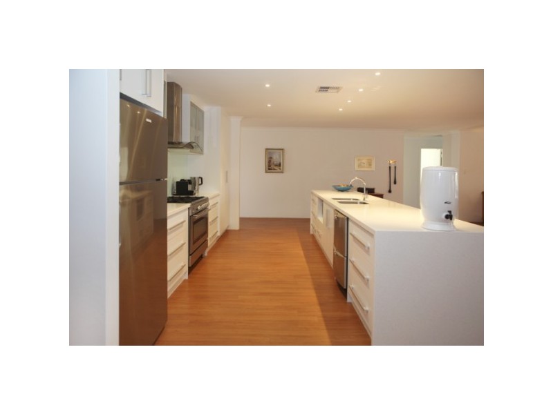 3 Crusader Heights, Wandina WA 6530