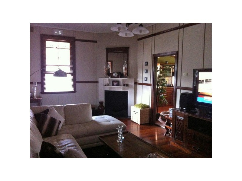 145 Shenton Street, Beachlands WA 6530