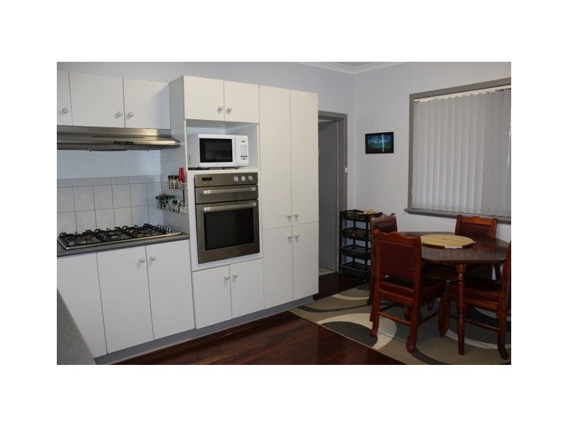 205 Fifth Street, Wonthella WA 6530