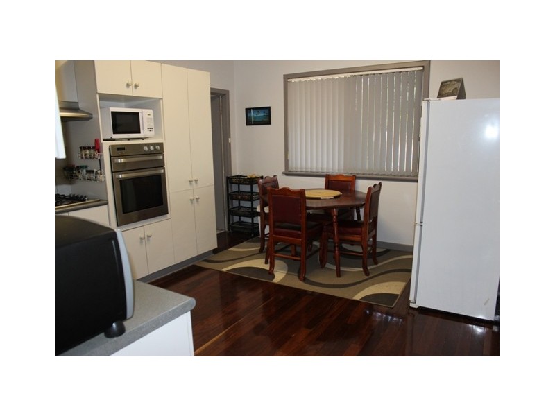 205 Fifth Street, Wonthella WA 6530