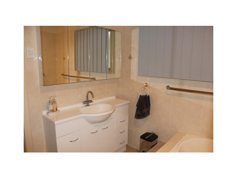 205 Fifth Street, Wonthella WA 6530