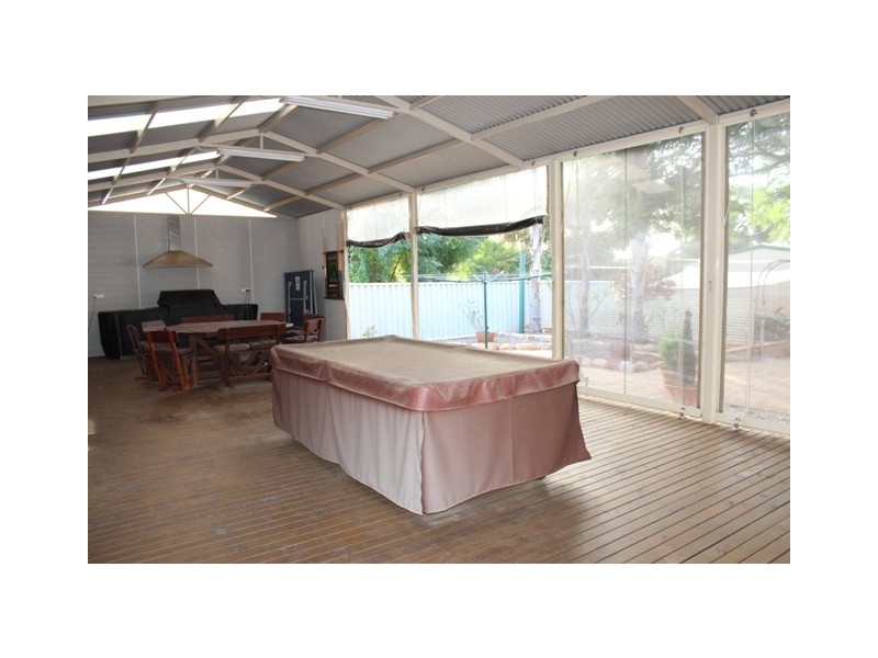 205 Fifth Street, Wonthella WA 6530