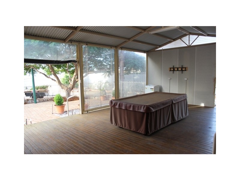 205 Fifth Street, Wonthella WA 6530