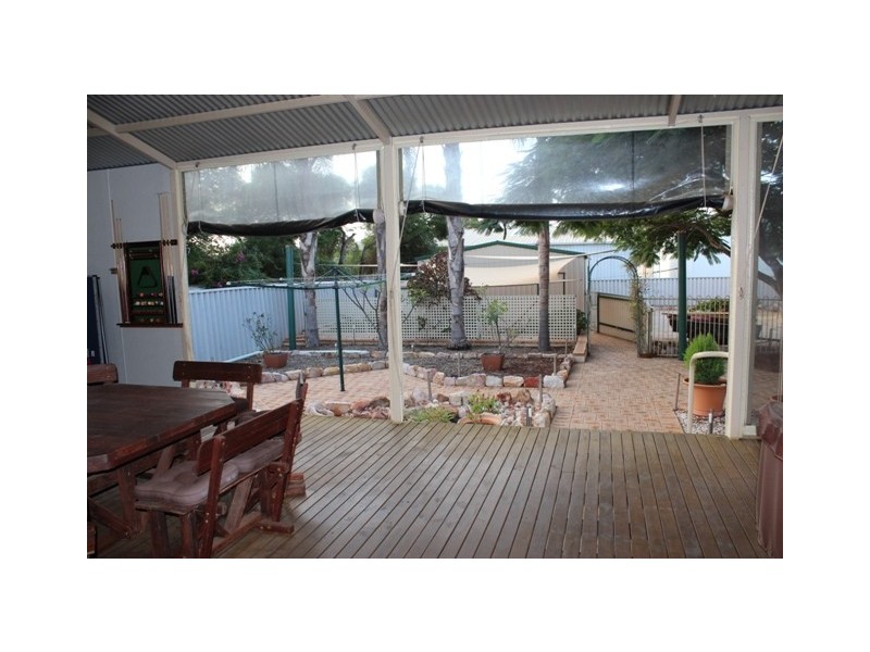 205 Fifth Street, Wonthella WA 6530