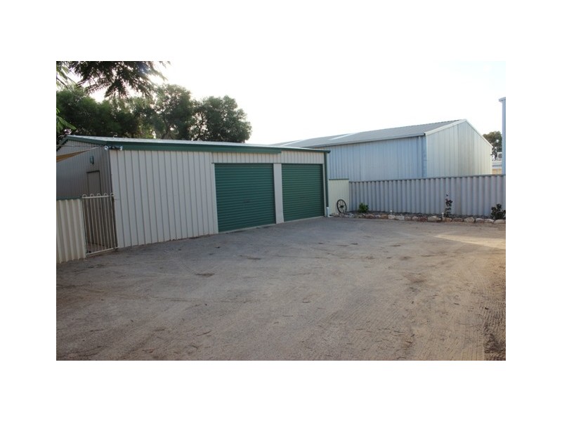 205 Fifth Street, Wonthella WA 6530