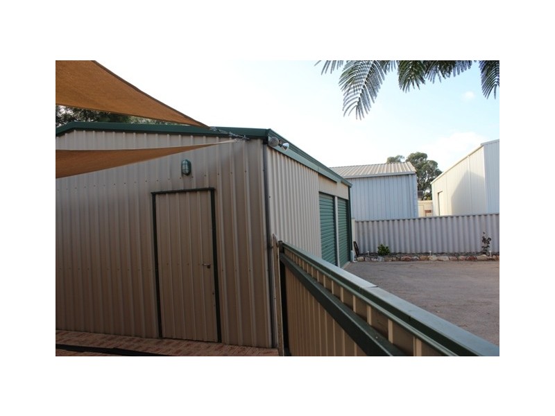 205 Fifth Street, Wonthella WA 6530