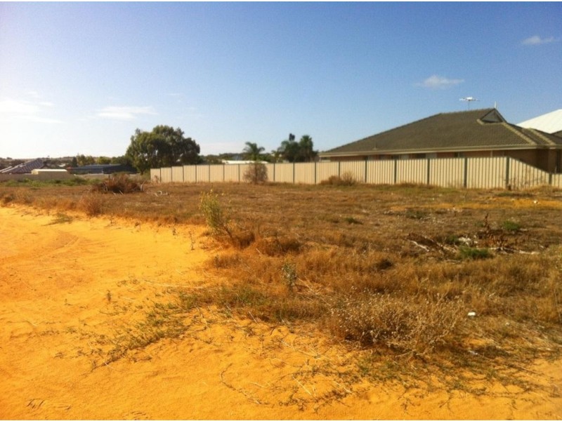 11 Reef Boulevard, Drummond Cove WA 6532