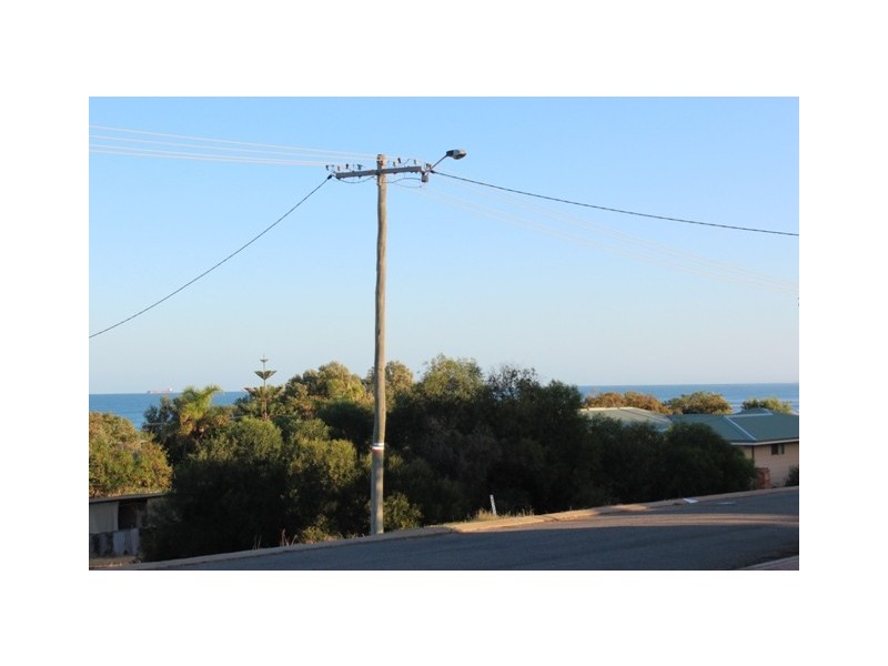 20 Malcolm  Street, Bluff Point WA 6530