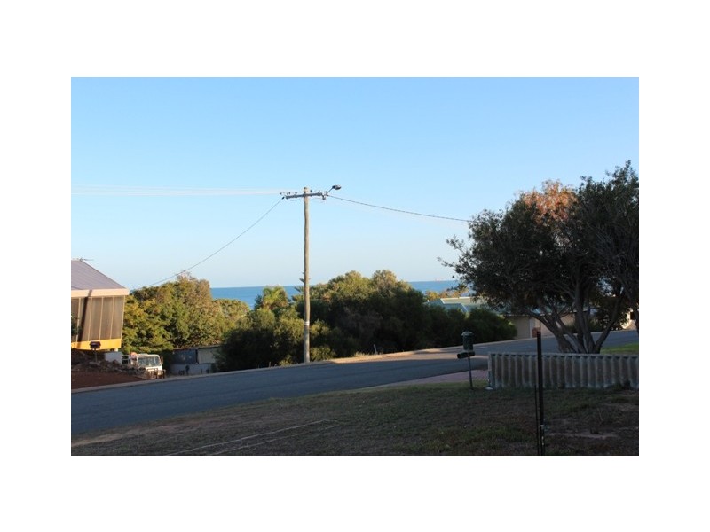 20 Malcolm  Street, Bluff Point WA 6530