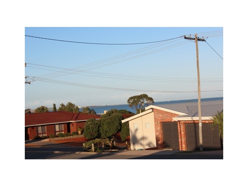 20 Malcolm  Street, Bluff Point WA 6530