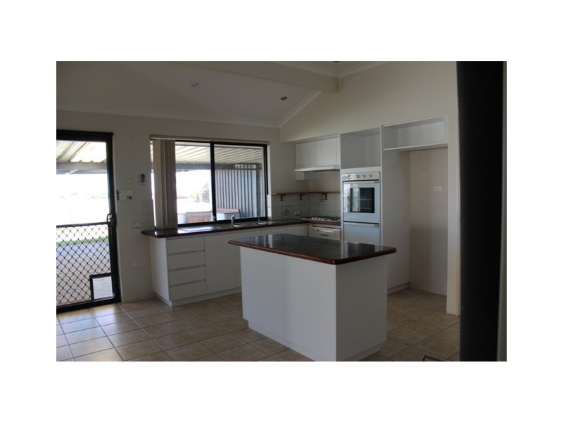 4 Nautical Lookout, Drummond Cove WA 6532