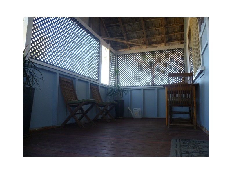 15 Dampier Street, Beachlands WA 6530