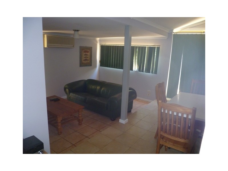 15 Dampier Street, Beachlands WA 6530