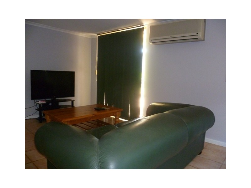 15 Dampier Street, Beachlands WA 6530