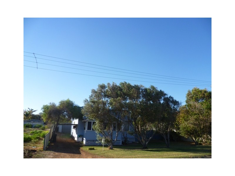 15 Dampier Street, Beachlands WA 6530