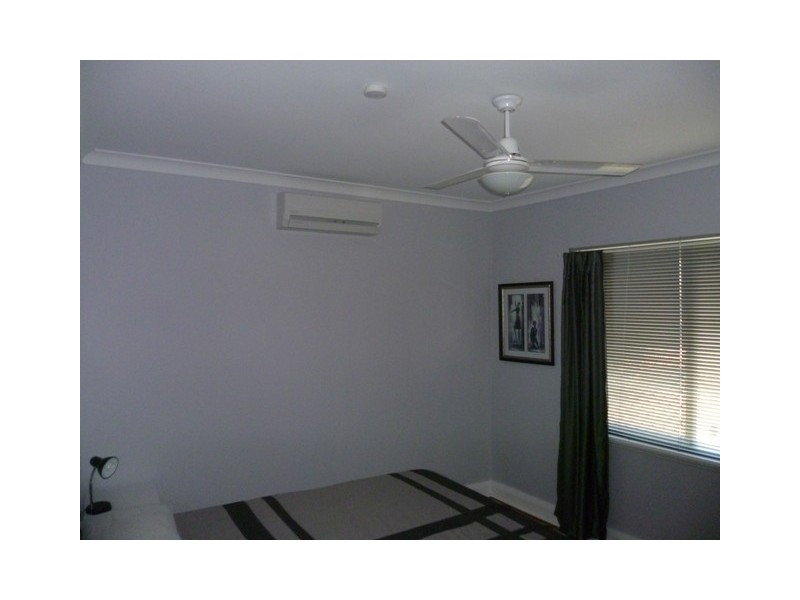 15 Dampier Street, Beachlands WA 6530