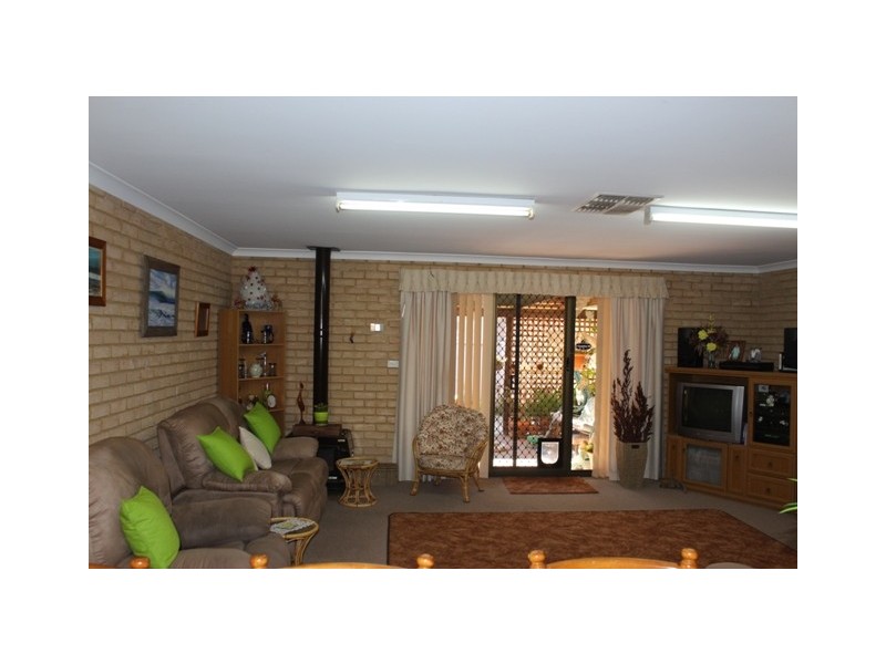 7 Batavia Place, Mahomets Flats WA 6530