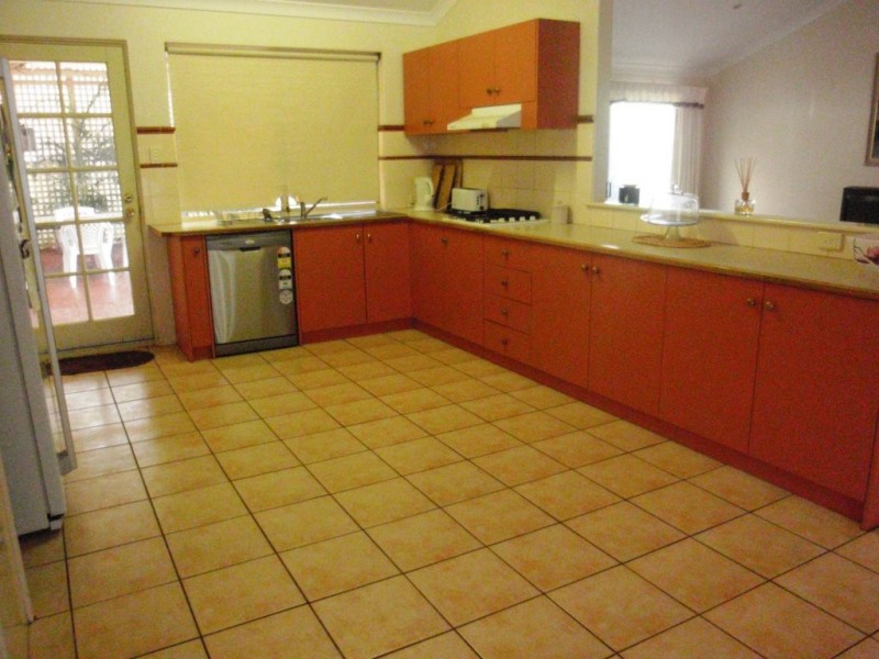 9 Batavia Place, Mahomets Flats WA 6530