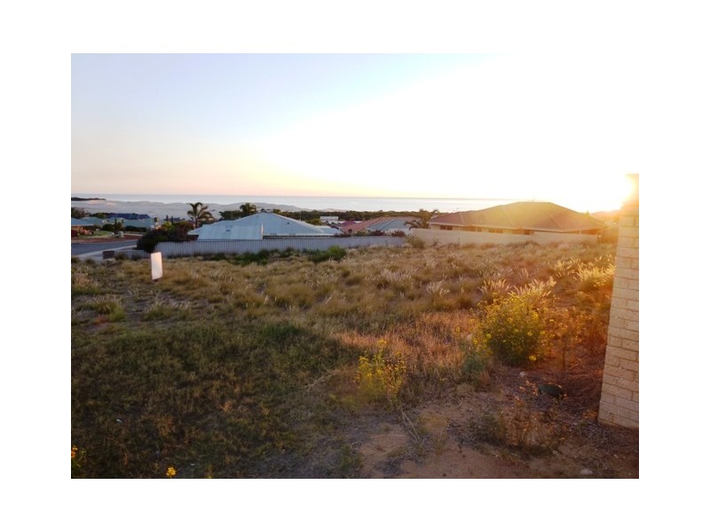 13 McDermott Avenue, Wandina WA 6530