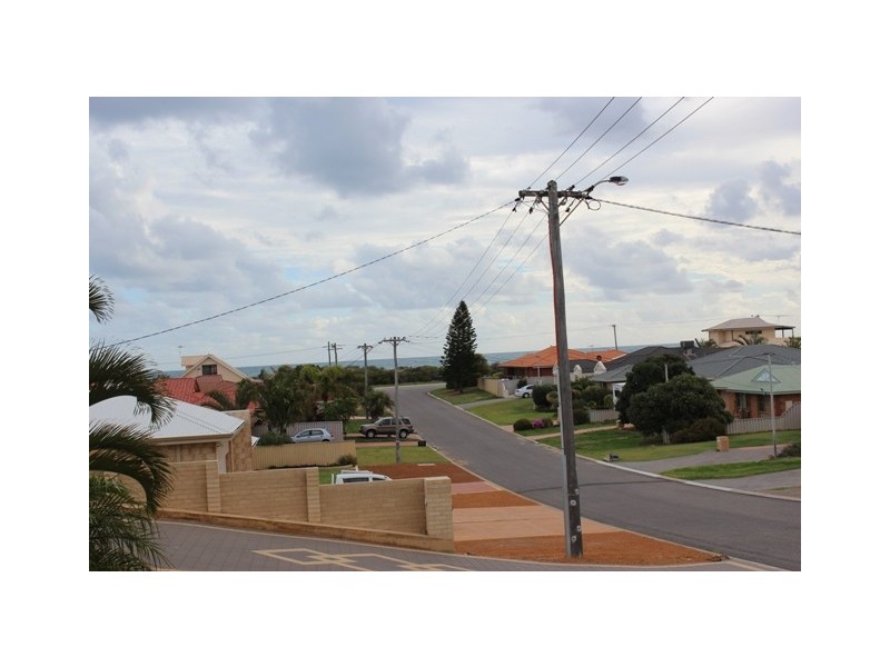 16 Penzance Way, Tarcoola Beach WA 6530