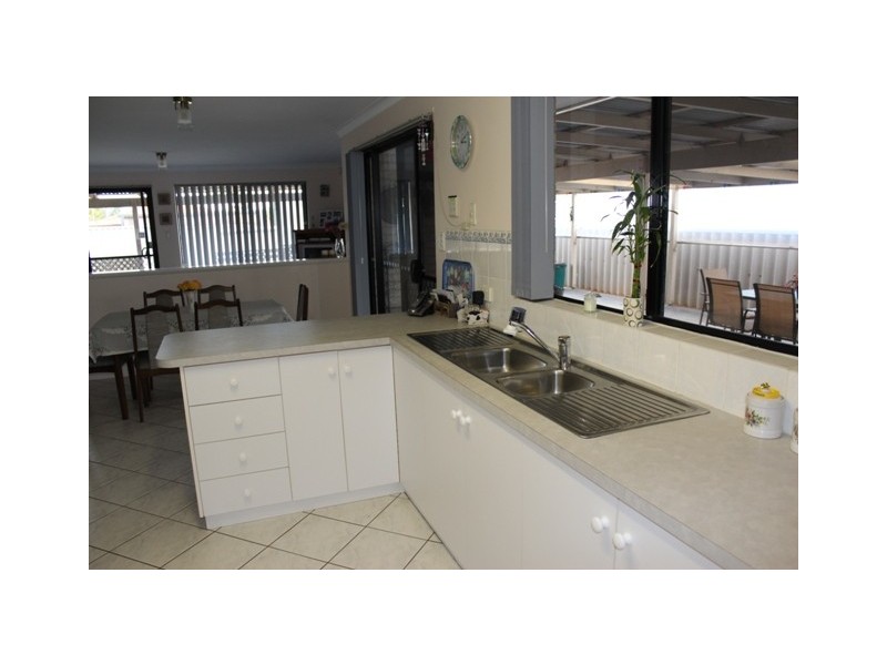 16 Penzance Way, Tarcoola Beach WA 6530