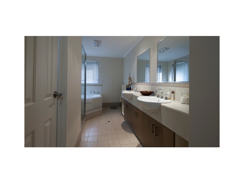 60 Winnetta Ridge, Wandina WA 6530