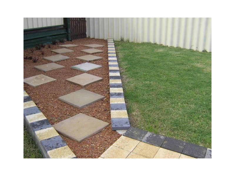 3 Bradley Street, Beachlands WA 6530