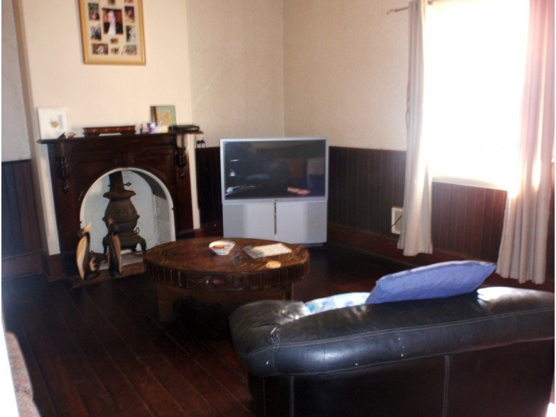 181 Augustus Street, Beachlands WA 6530