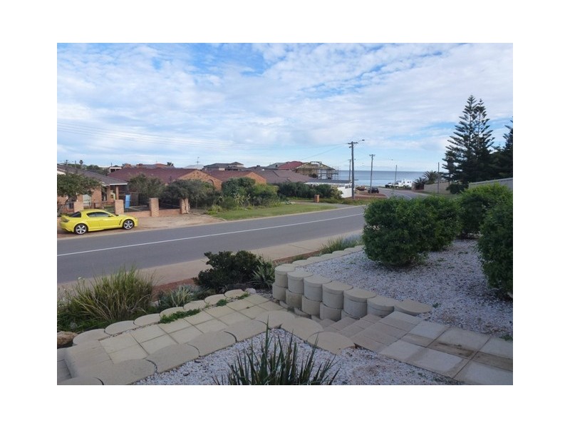 6 Glendinning Road, Tarcoola Beach WA 6530