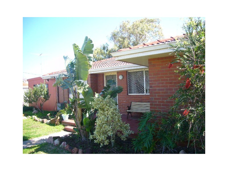 87 Chapman Valley Road, Waggrakine WA 6530