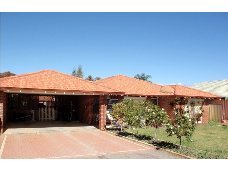 25 Weeloo Road, Waggrakine WA 6530