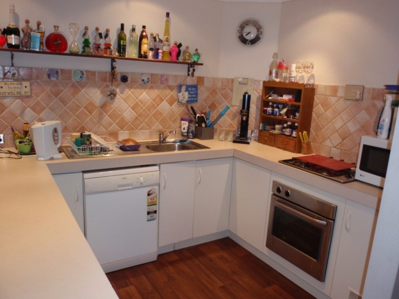 25 Weeloo Road, Waggrakine WA 6530