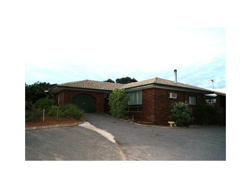 11 Thomas Avenue, Geraldton WA 6530