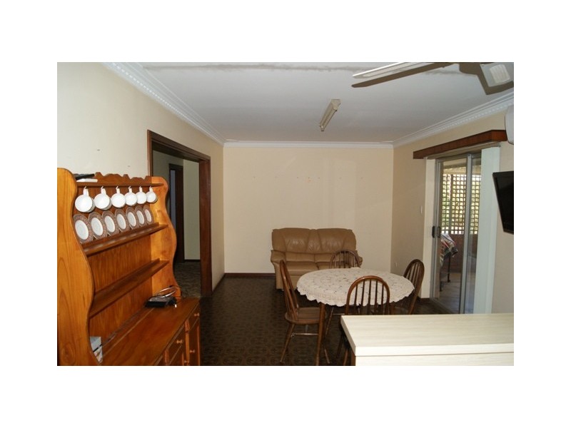 11 Thomas Avenue, Geraldton WA 6530