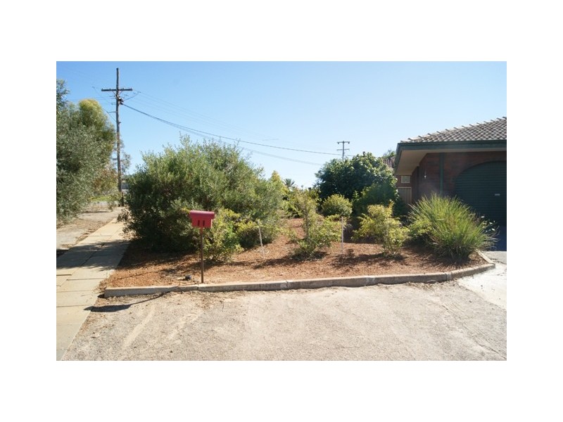 11 Thomas Avenue, Geraldton WA 6530