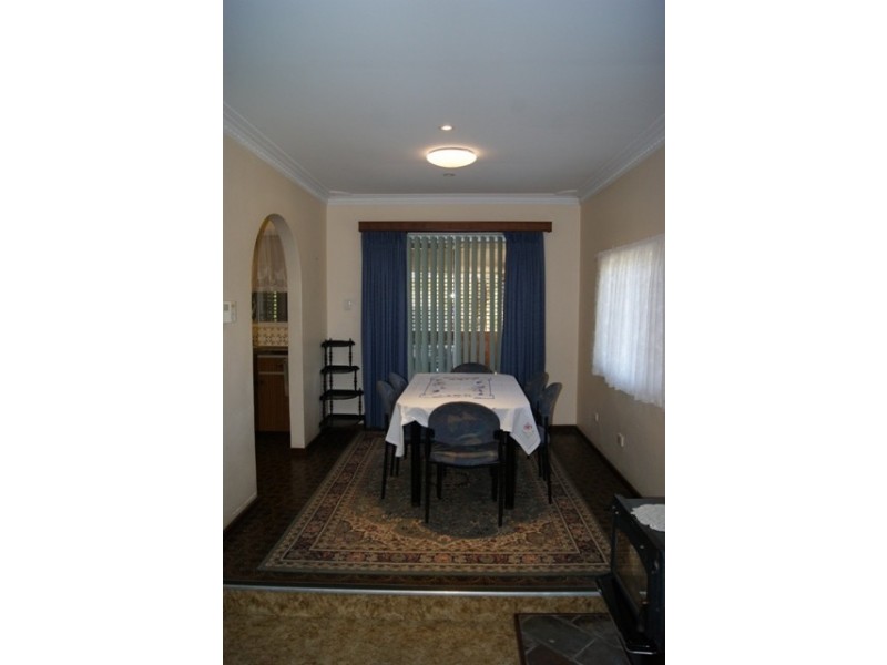 11 Thomas Avenue, Geraldton WA 6530
