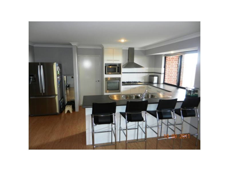 21 Beachcomber Hill, Glenfield WA 6532