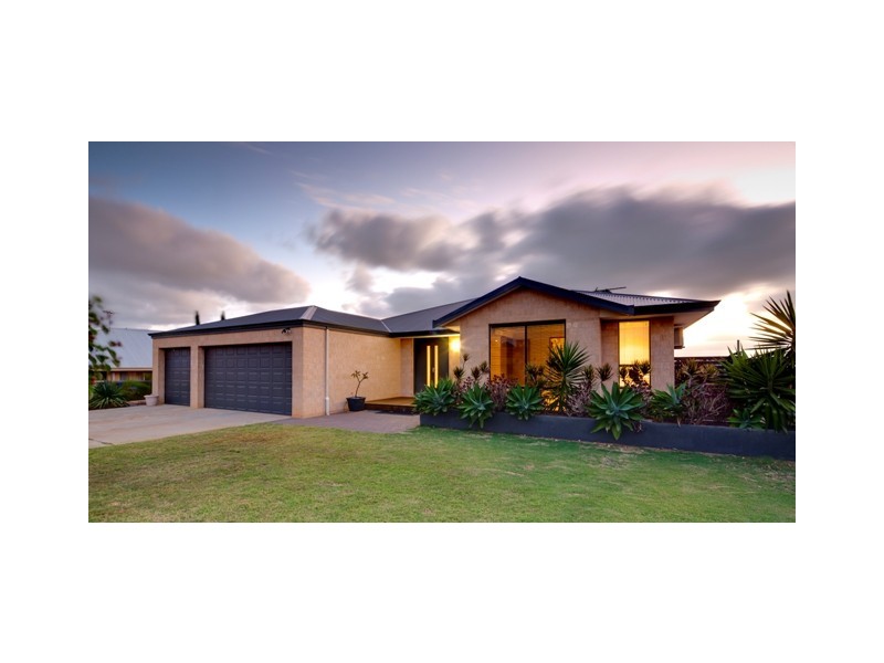 27 Wallabi Drive, Wandina WA 6530