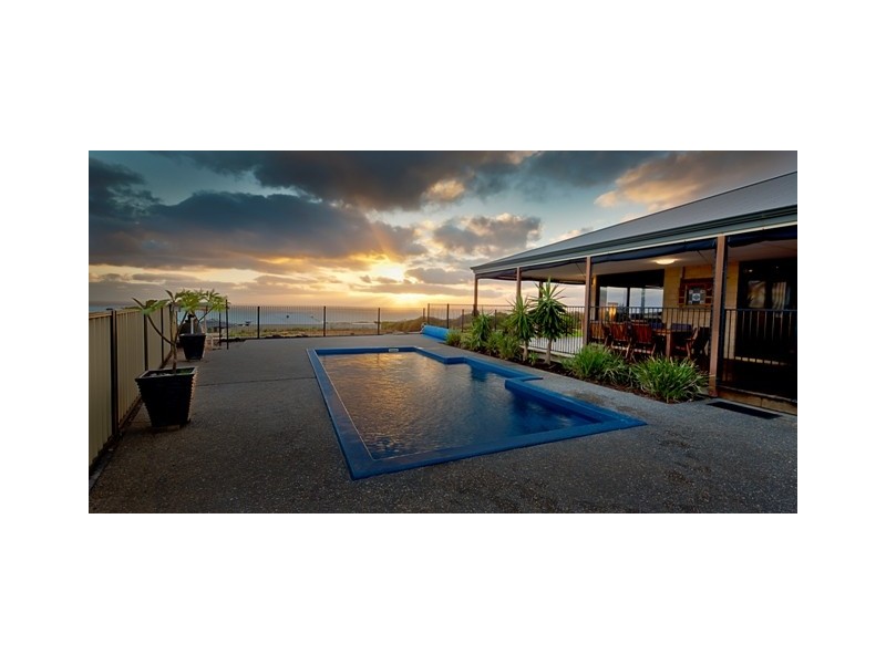 27 Wallabi Drive, Wandina WA 6530