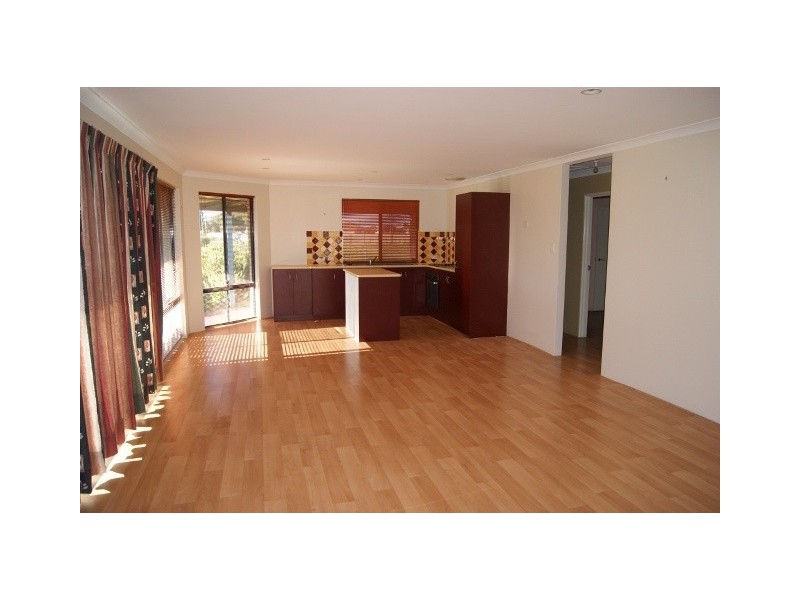 15 Dressage Circle, Deepdale WA 6532