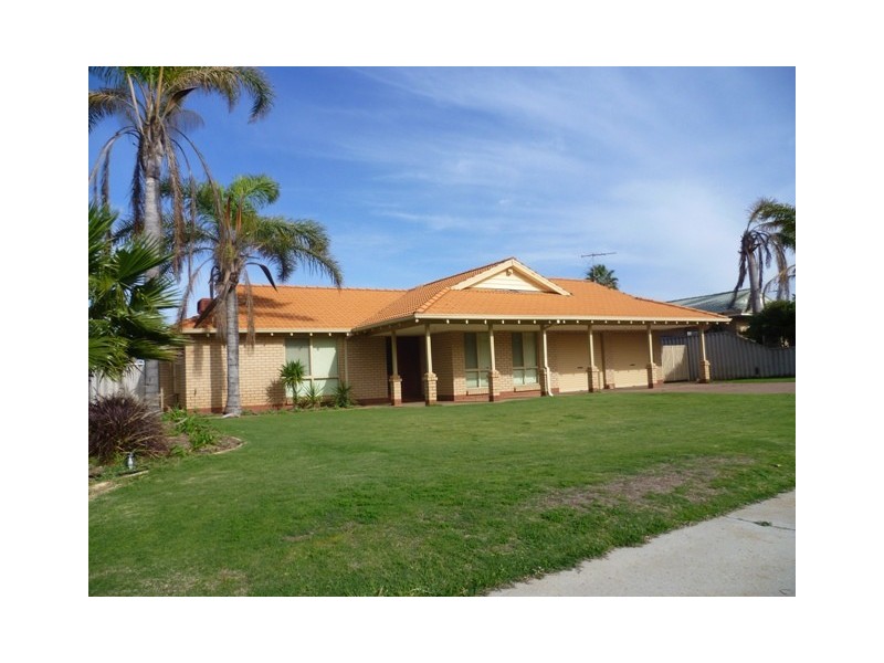 40 Seaview BLVD, Wandina WA 6530