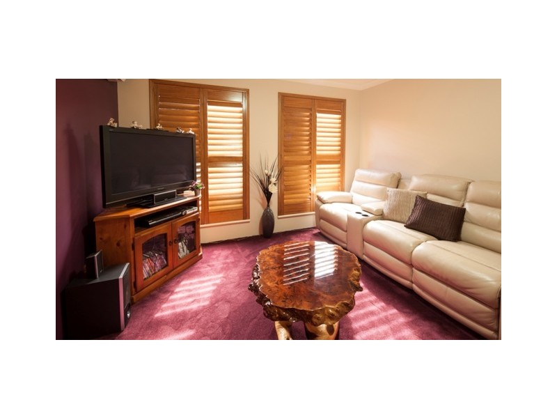 15 Polwarth Parade, Deepdale WA 6532