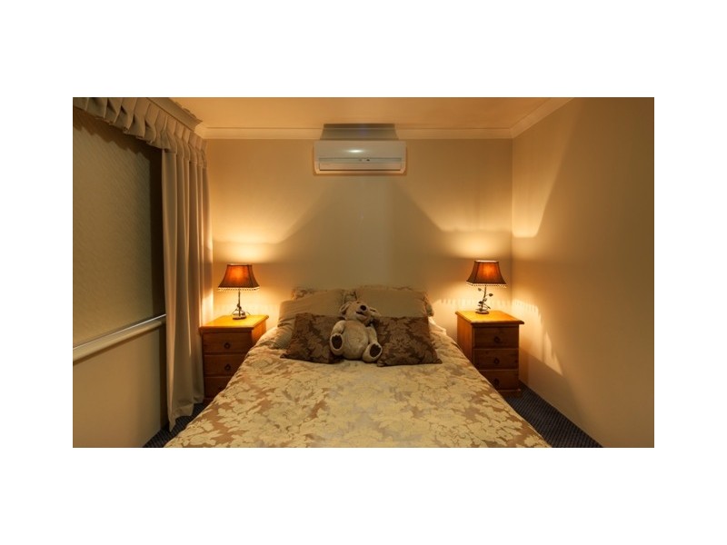 15 Polwarth Parade, Deepdale WA 6532