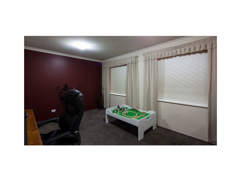 15 Polwarth Parade, Deepdale WA 6532