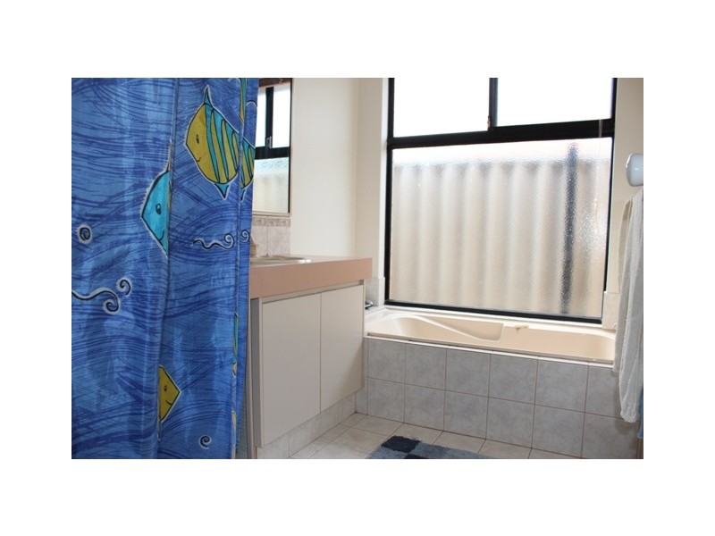 10 Bellimos Drive, Wandina WA 6530