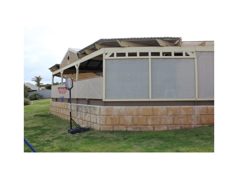 10 Bellimos Drive, Wandina WA 6530