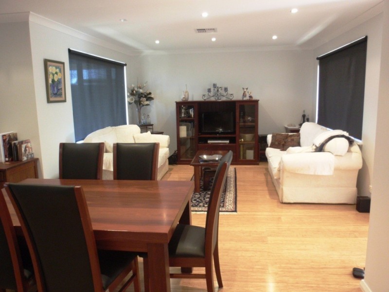 13/4 McDermott Avenue, Wandina WA 6530