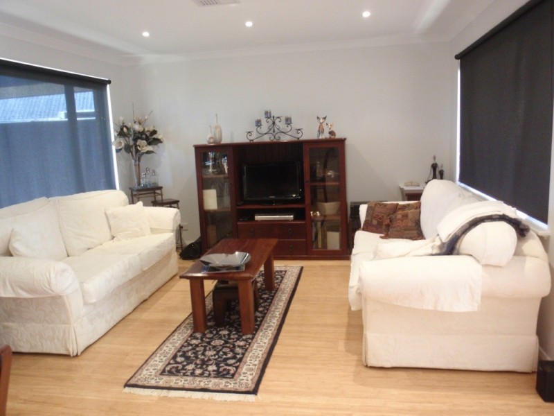 13/4 McDermott Avenue, Wandina WA 6530